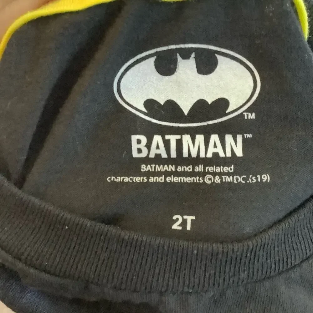 Batman Vintage Style T-Shirt and Shorts - Picture 5 of 6